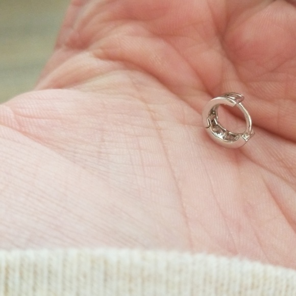 Earrings - Picture 3 of 3